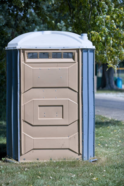Best Portable toilet rental cost  in Trumbull Center, CT